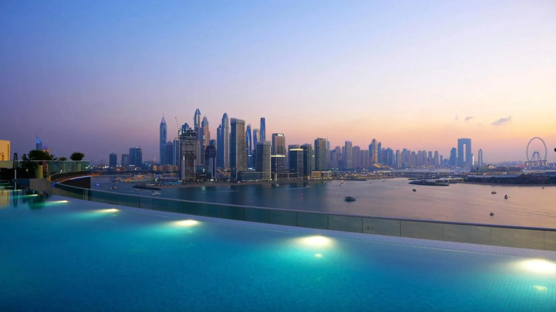 Hospitality Expert 7 Palm Studio - Beach Pool Bar Dubai